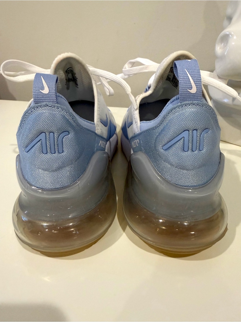 Nike Air Max 270 Women’s White & Light Blue Running Sneaker Sz 8 NEVER WORN - Picture 8 of 8